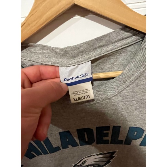 Vintage Philadelphia Eagles graphic tee - Picture 3 of 3